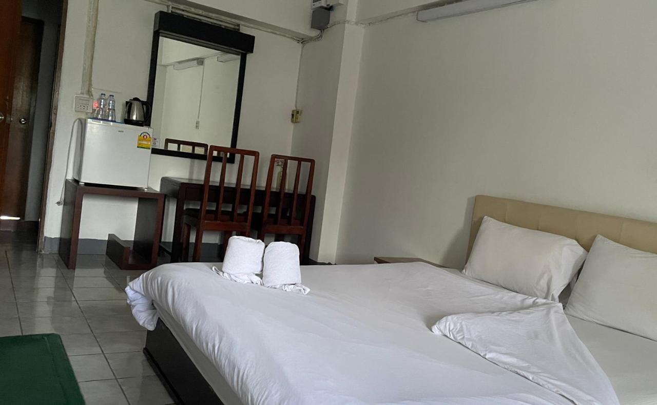 Motel Win Mansion Bangkok Exterior foto
